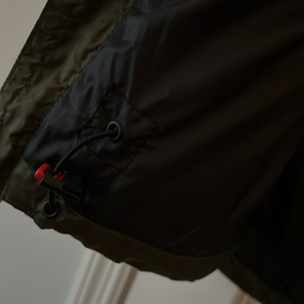 Oakley Puffer Jacket - Picture 4 of 5